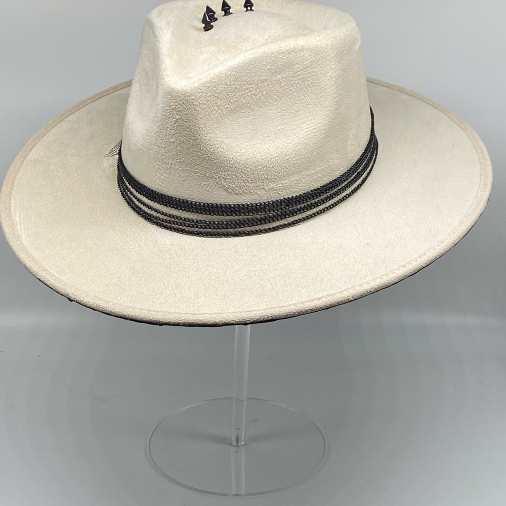 “Bone” by The Chapeauholic